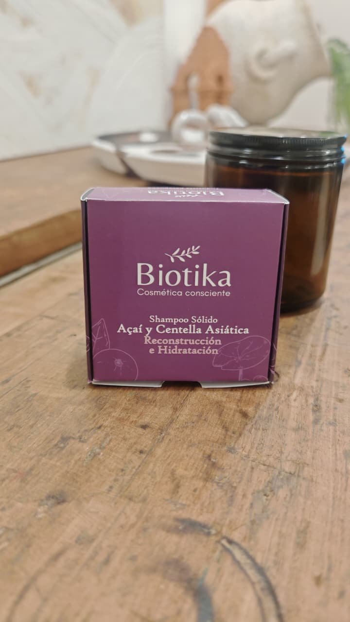 Biotika Shampoo Solido Acai Y Centella Asiatica 70 Grs