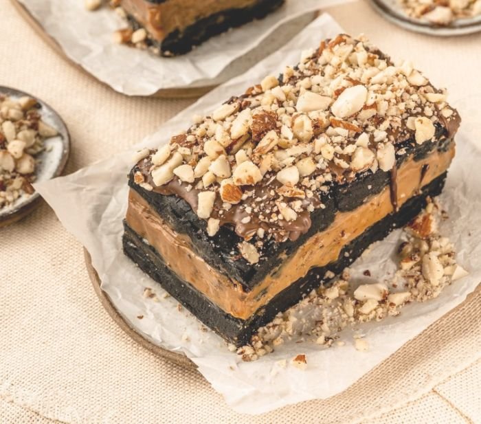 Brownie Keto de Chocolate relleno de Dulce de Leche Nutritiva.